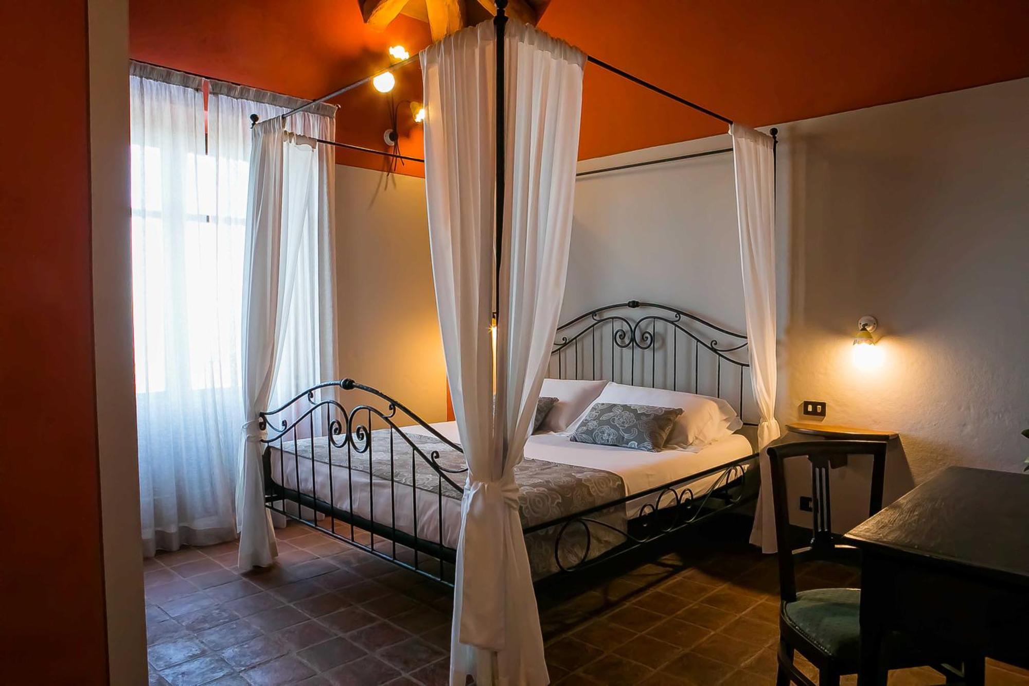 Agriturismo La Torricella Monforte D'Alba Luaran gambar